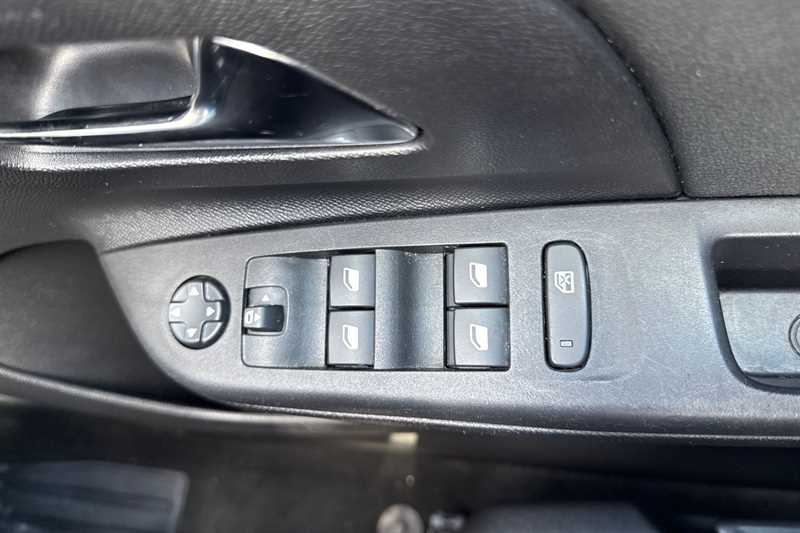 Used Vauxhall Corsa 2023 for sale - 77929689: Photo 16