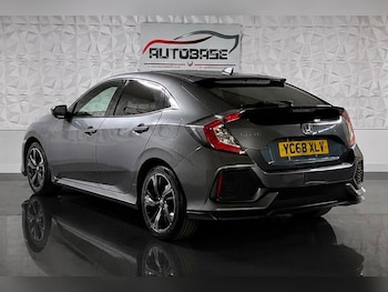 Used Honda Civic 2018 for sale - 79622261: Photo