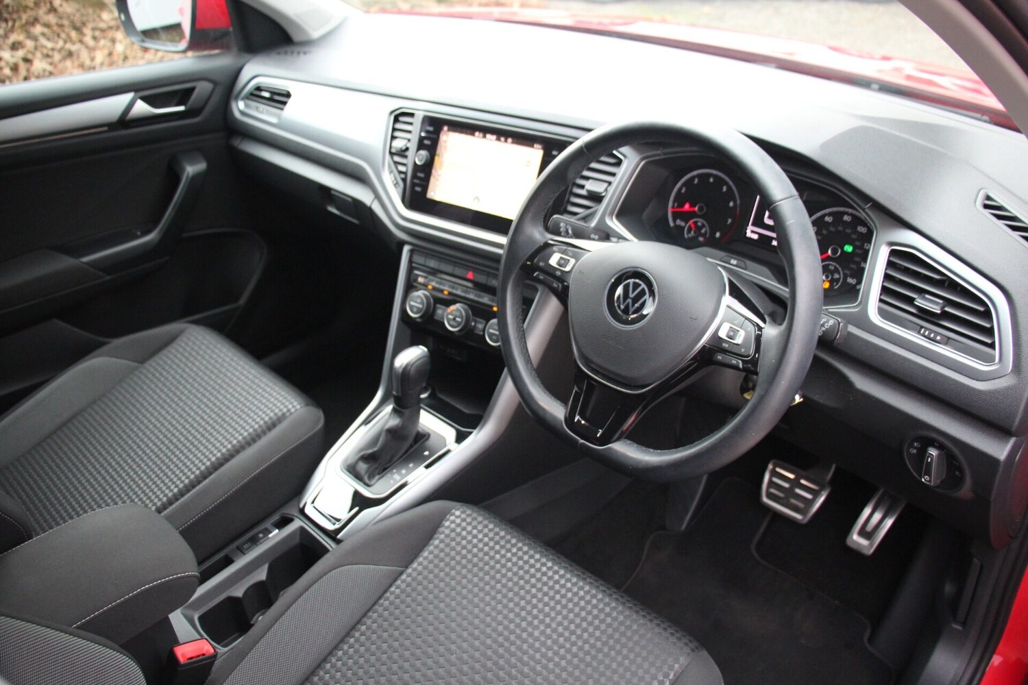 Used Volkswagen T-Roc 2021 for sale - 76495478: Photo 8