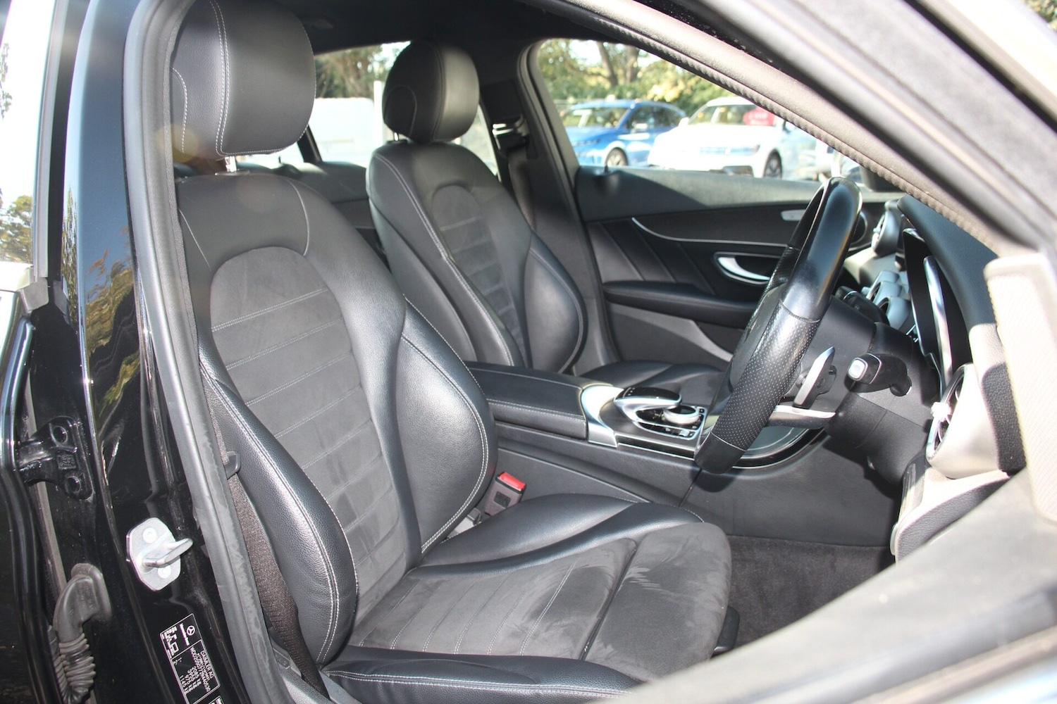 Used Mercedes-Benz C Class 2018 for sale - 76057469: Photo 9