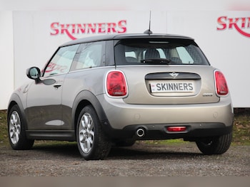 Used MINI Hatch 2020 for sale - 76883914: Photo