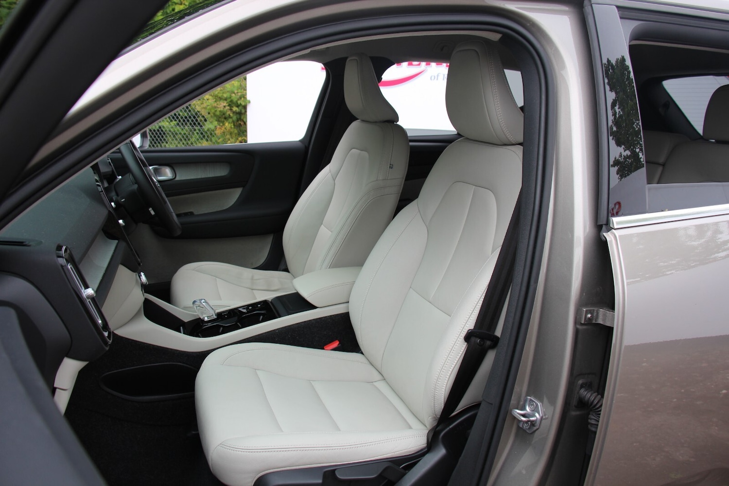 Used Volvo XC40 2020 for sale - 76716577: Photo 14