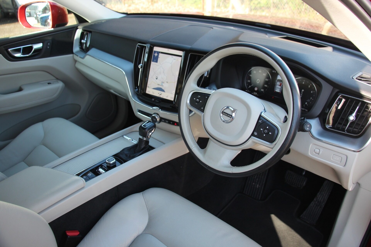 Used Volvo XC60 2019 for sale - 77286804: Photo 8