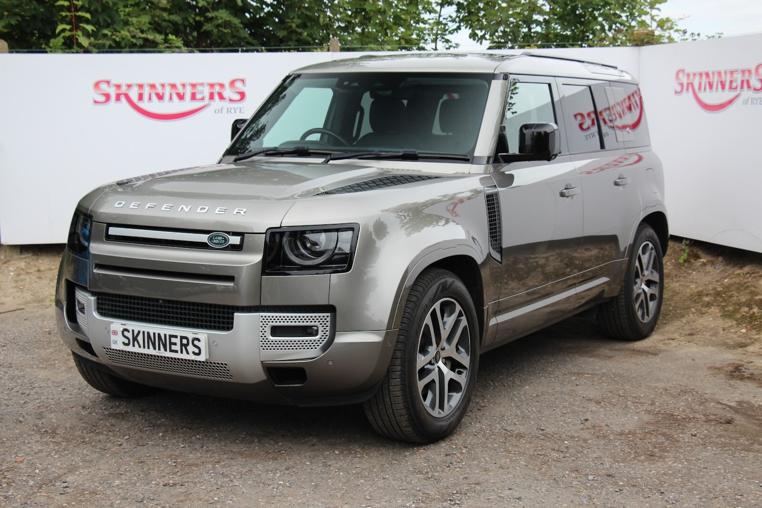 Used Land Rover Defender 2022 for sale - 76716602: Photo 3