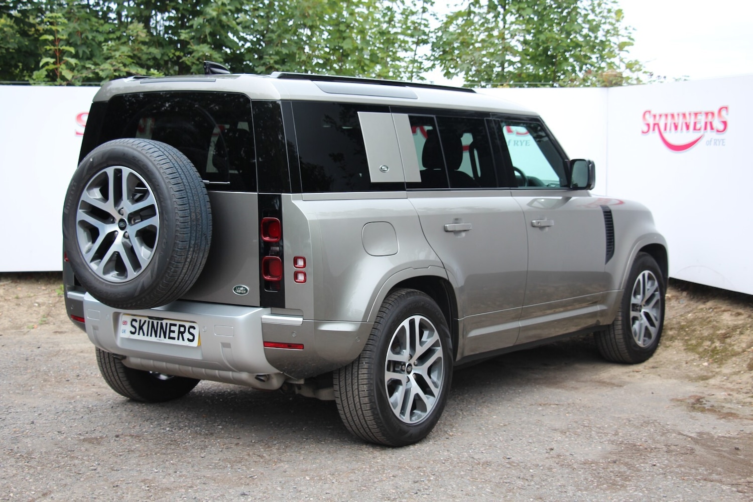 Used Land Rover Defender 2022 for sale - 76716602: Photo 6