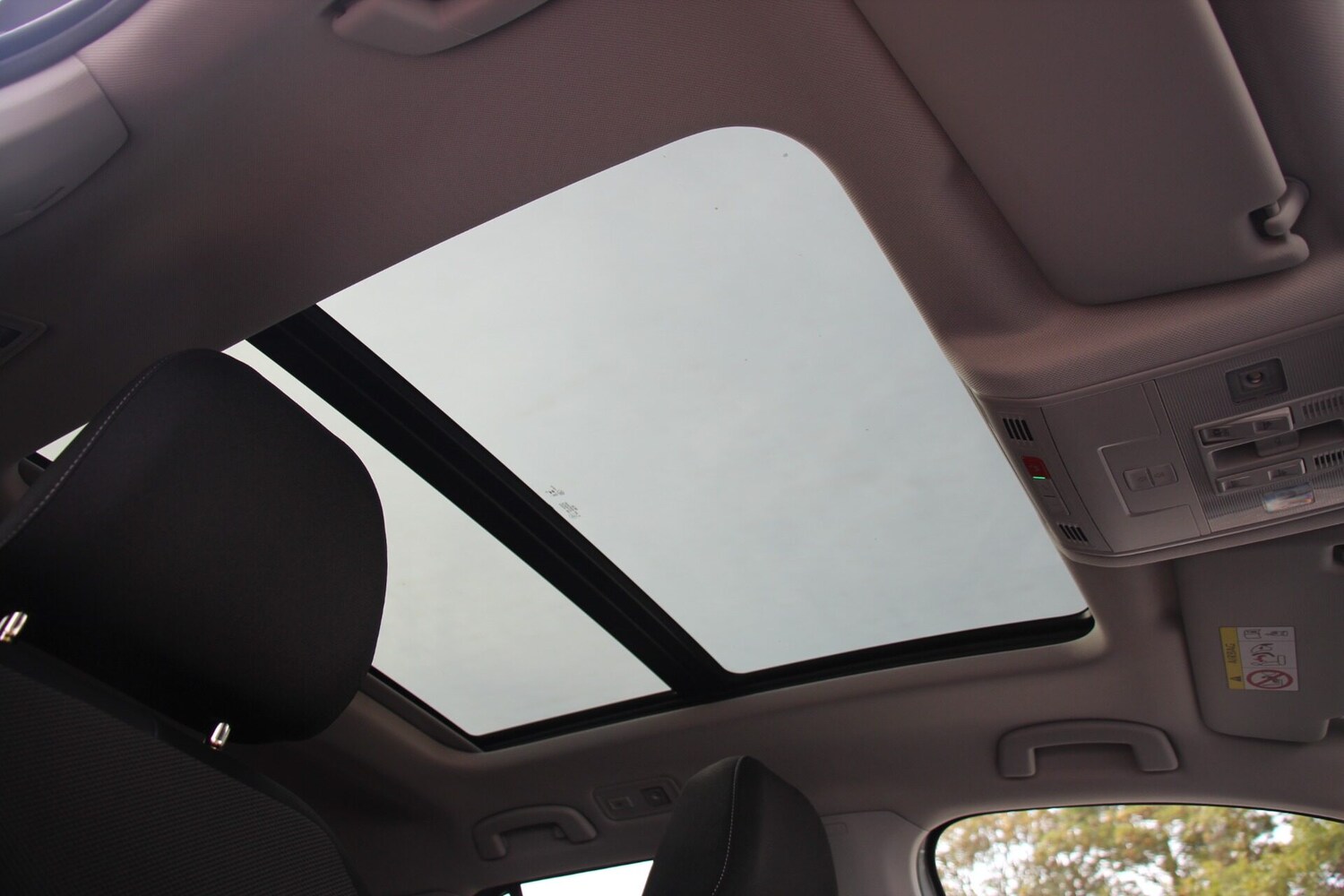 Used Volkswagen T-Roc 2023 for sale - 76129205: Photo 16