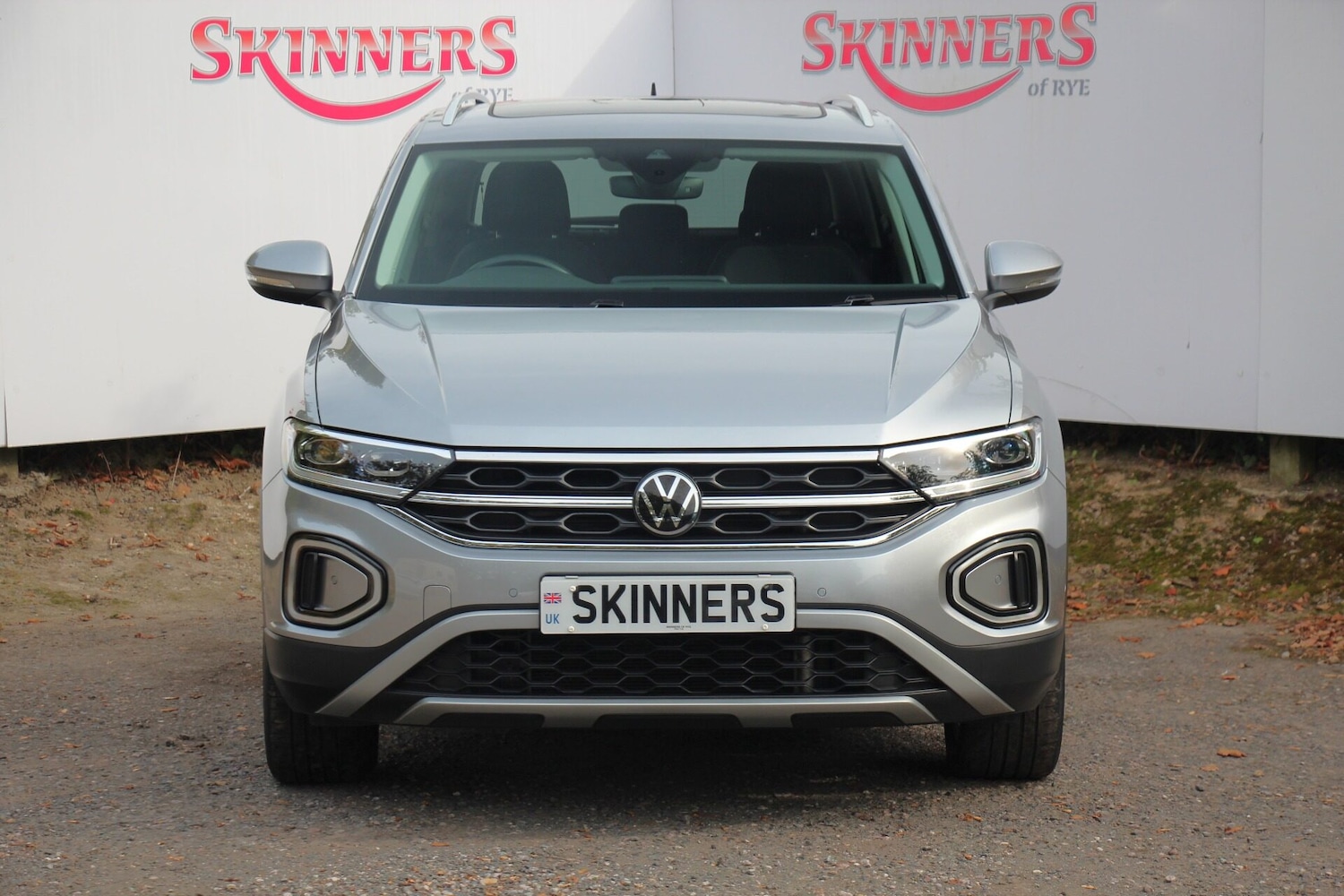 Used Volkswagen T-Roc 2023 for sale - 76129205: Photo 2