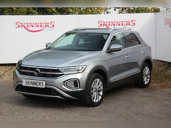 Used Volkswagen T-Roc 2023 for sale - 76129205: Photo 3