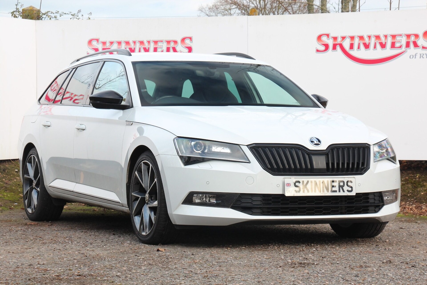 Used Skoda Superb 2017 for sale - 76569401: Photo 1