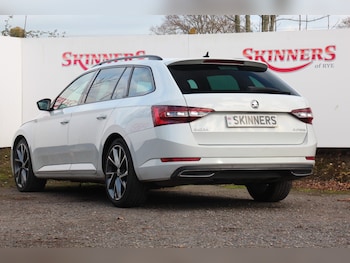 Used Skoda Superb 2017 for sale - 76569401: Photo