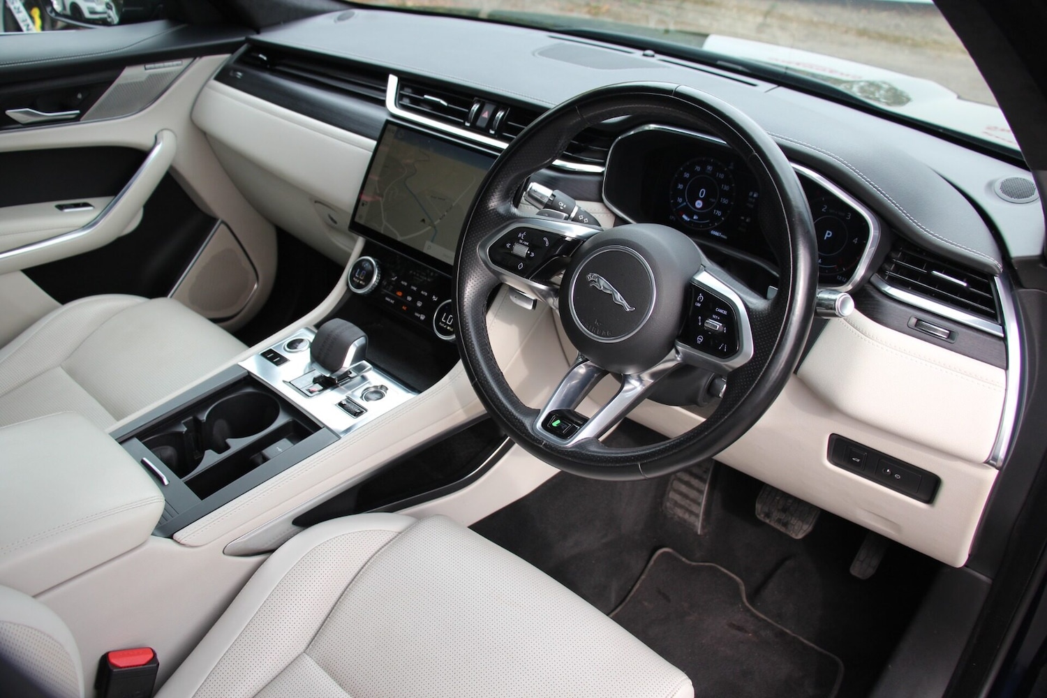 Used Jaguar F-Pace 2021 for sale - 76126591: Photo 8