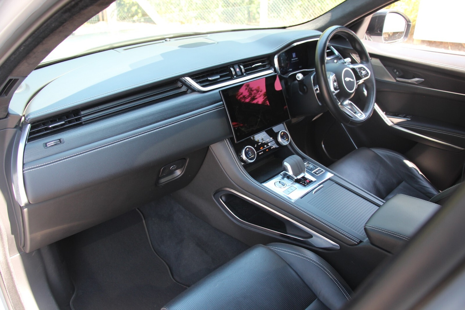 Used Jaguar F-Pace 2021 for sale - 76672443: Photo 15