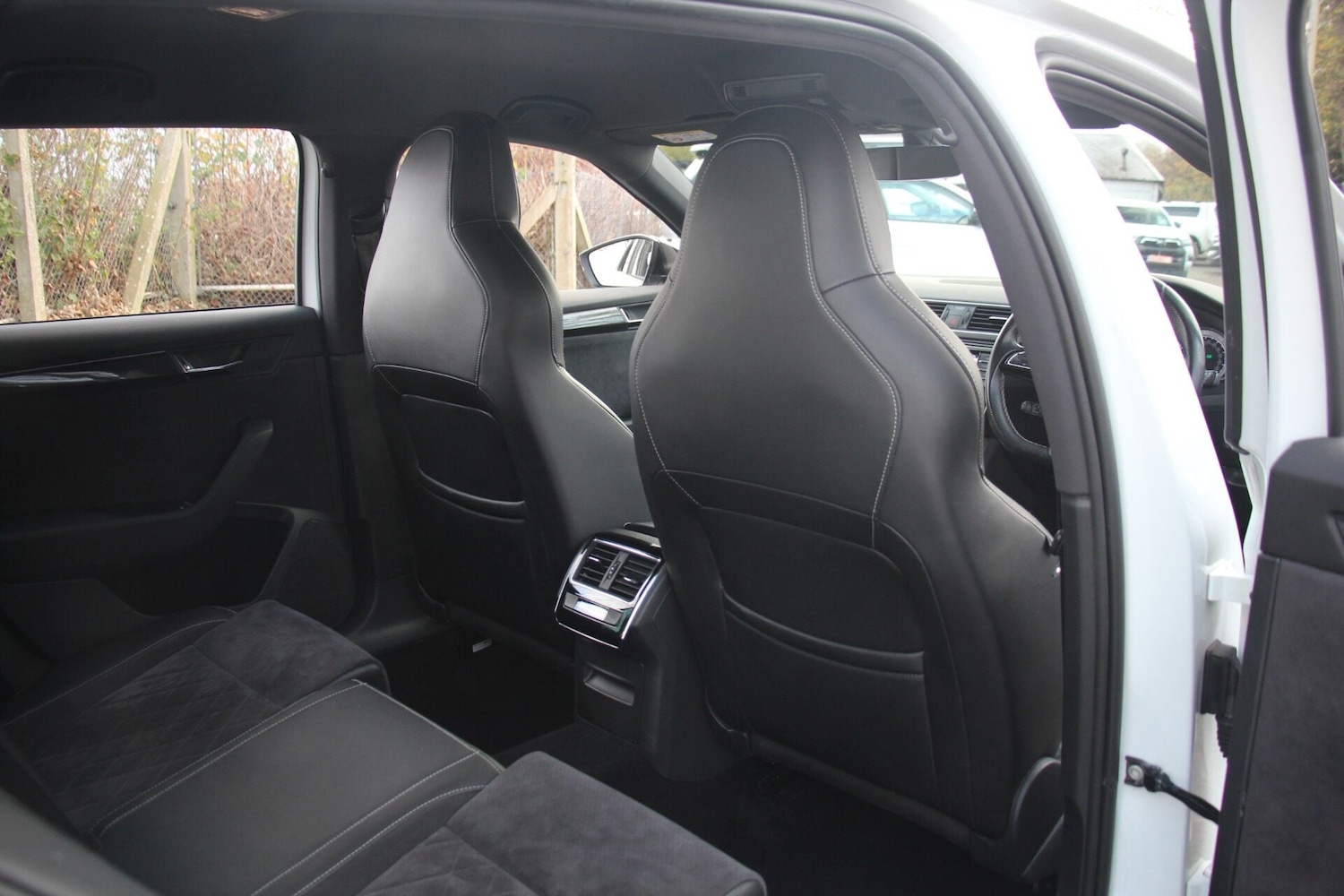 Used Skoda Superb 2017 for sale - 77571191: Photo 10