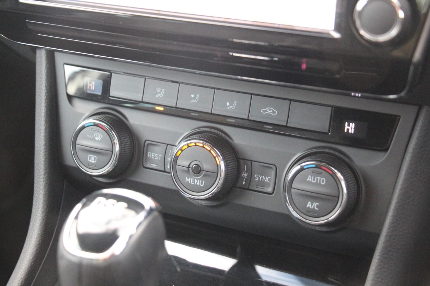 Used Skoda Superb 2017 for sale - 77571191: Photo 18