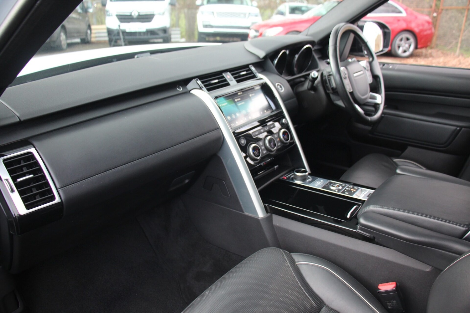 Used Land Rover Discovery 2018 for sale - 77365445: Photo 15