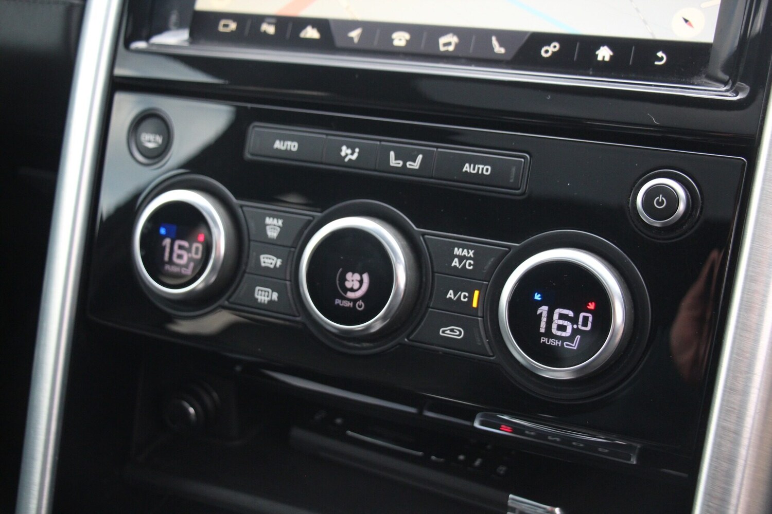 Used Land Rover Discovery 2018 for sale - 77365445: Photo 19