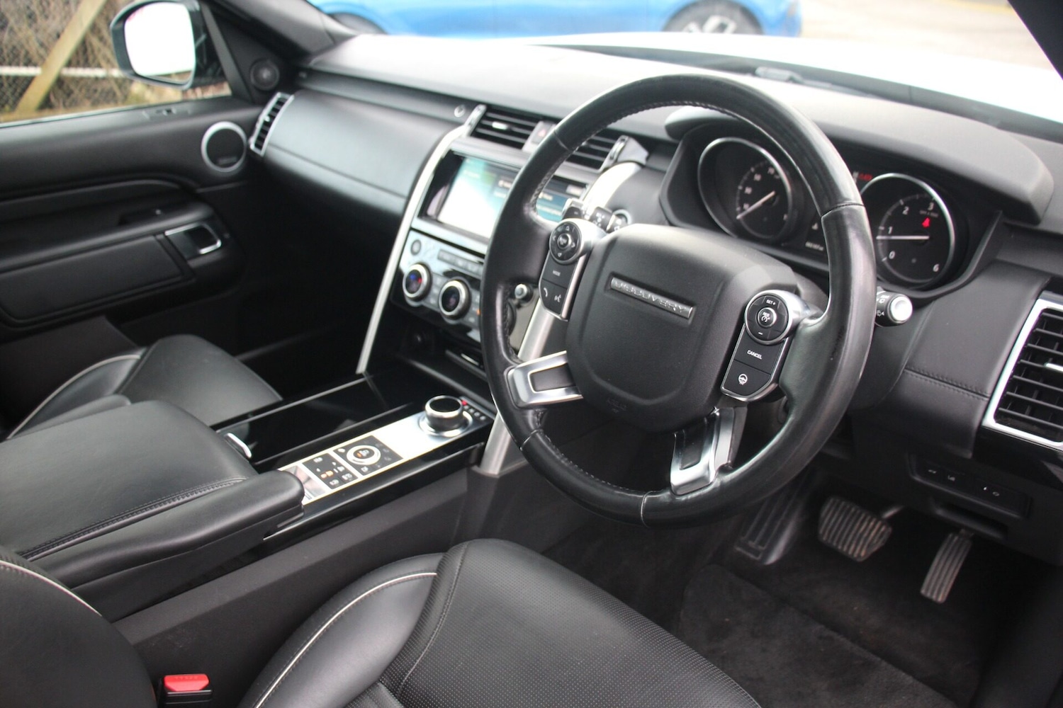 Used Land Rover Discovery 2018 for sale - 77365445: Photo 8