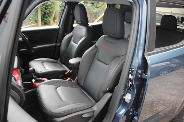 Used Jeep Renegade 2021 for sale - 75618359: Photo 14
