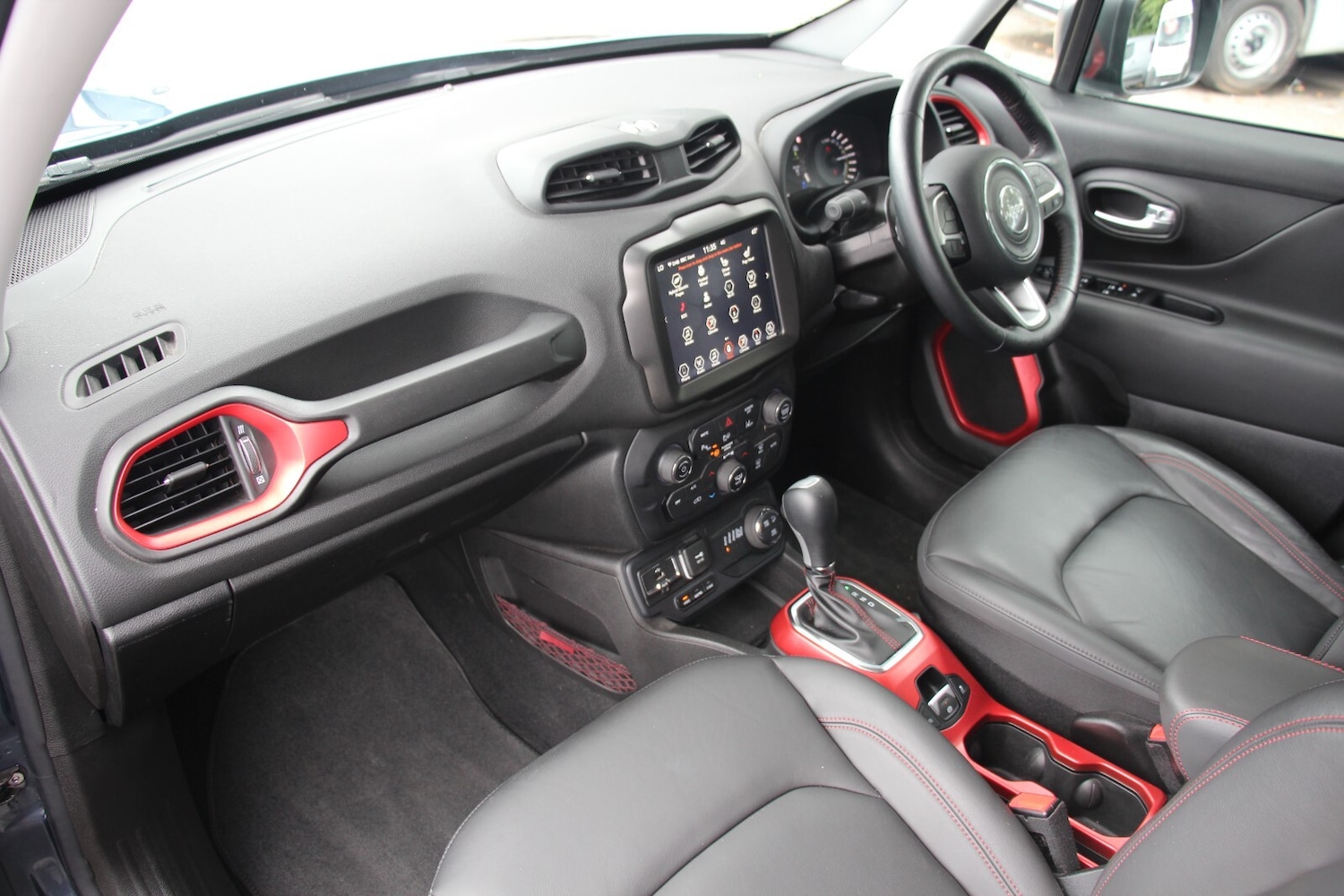 Used Jeep Renegade 2021 for sale - 76716601: Photo 15