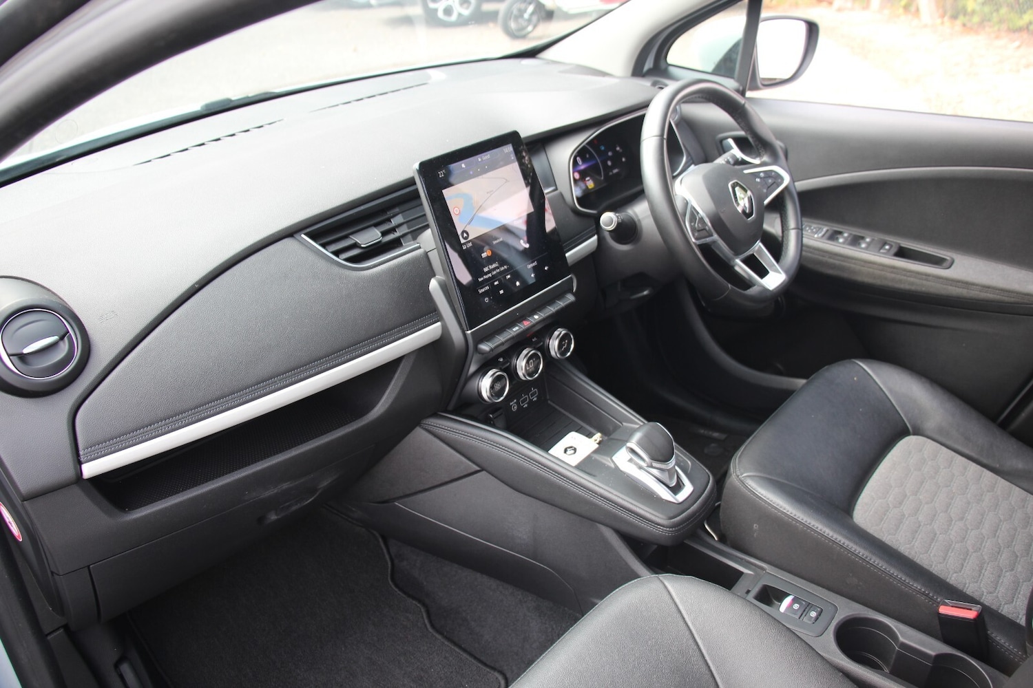 Used Renault Zoe 2021 for sale - 76716604: Photo 15