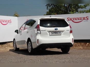 Used Toyota Prius+ 2018 for sale - 76716585: Photo