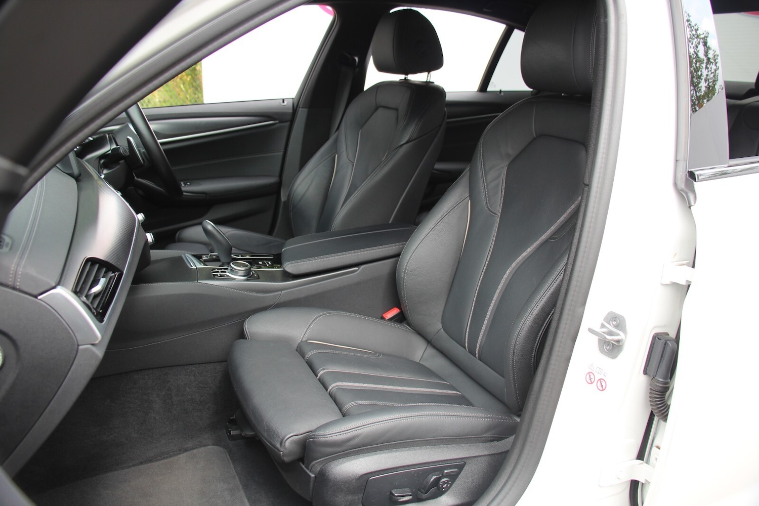 Used BMW 5 Series 2022 for sale - 76716588: Photo 14