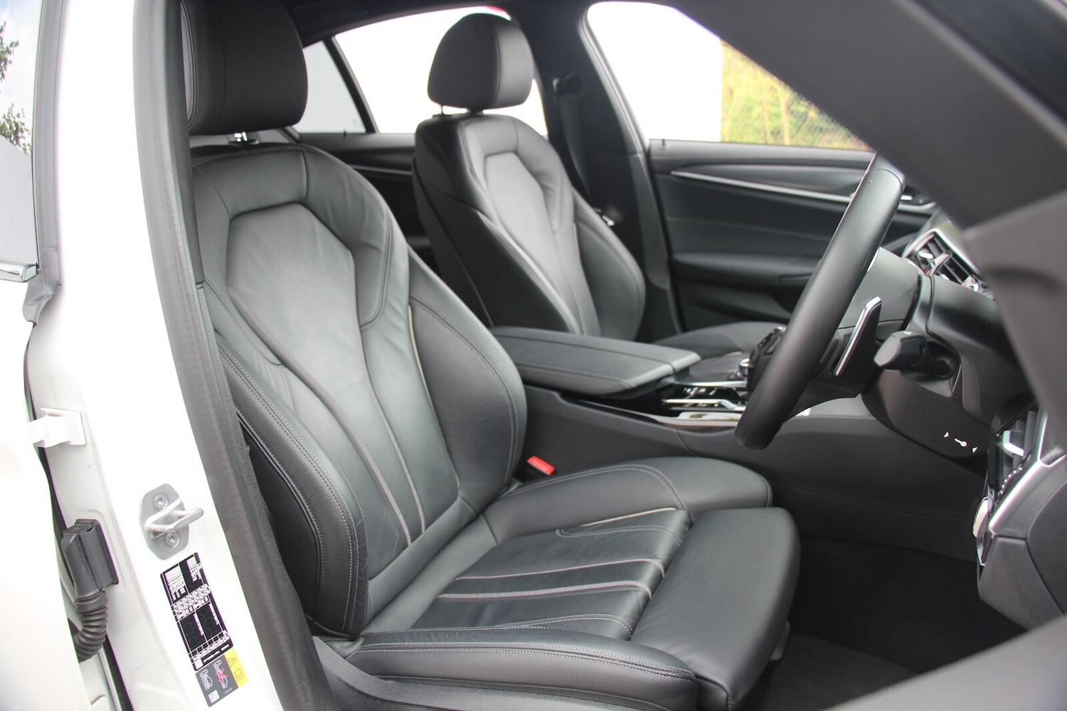 Used BMW 5 Series 2022 for sale - 76716588: Photo 9