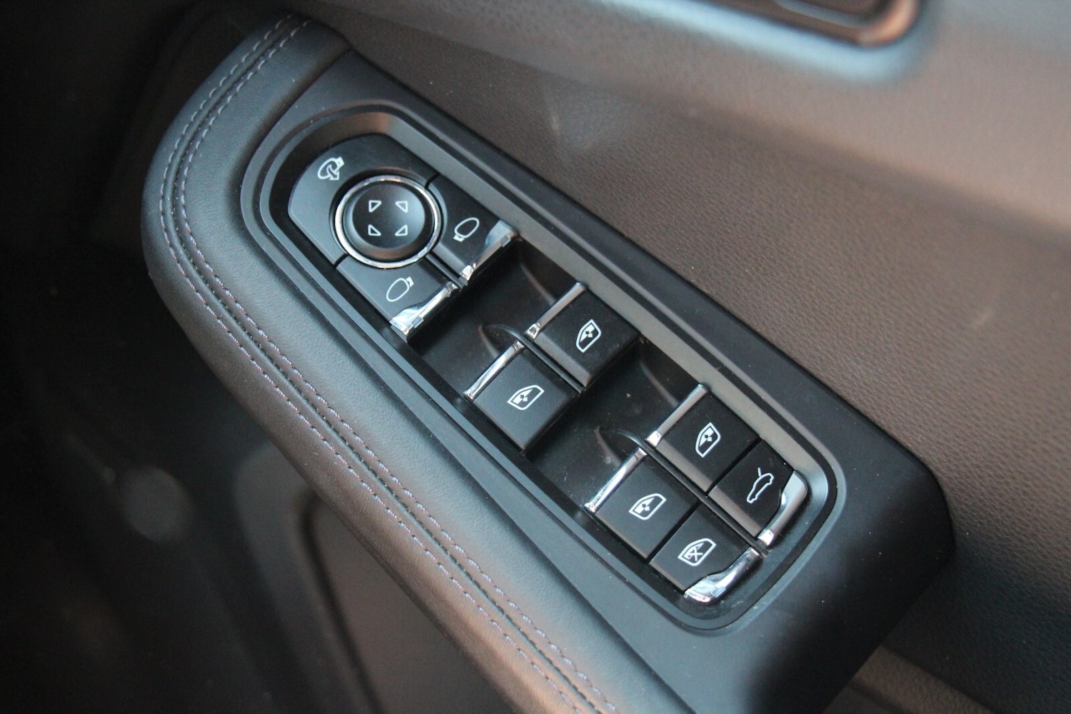 Used Porsche Macan 2021 for sale - 76716591: Photo 21