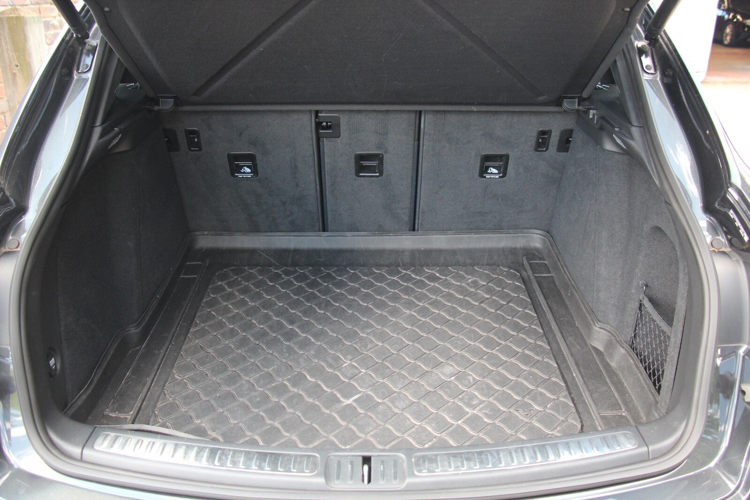 Used Porsche Macan 2021 for sale - 76716591: Photo 23