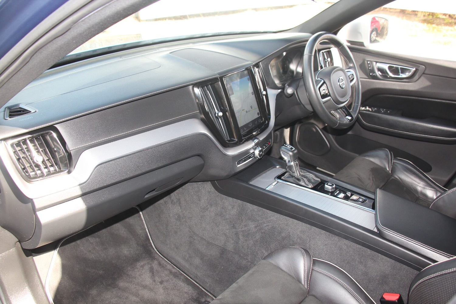 Used Volvo XC60 2018 for sale - 77998649: Photo 15