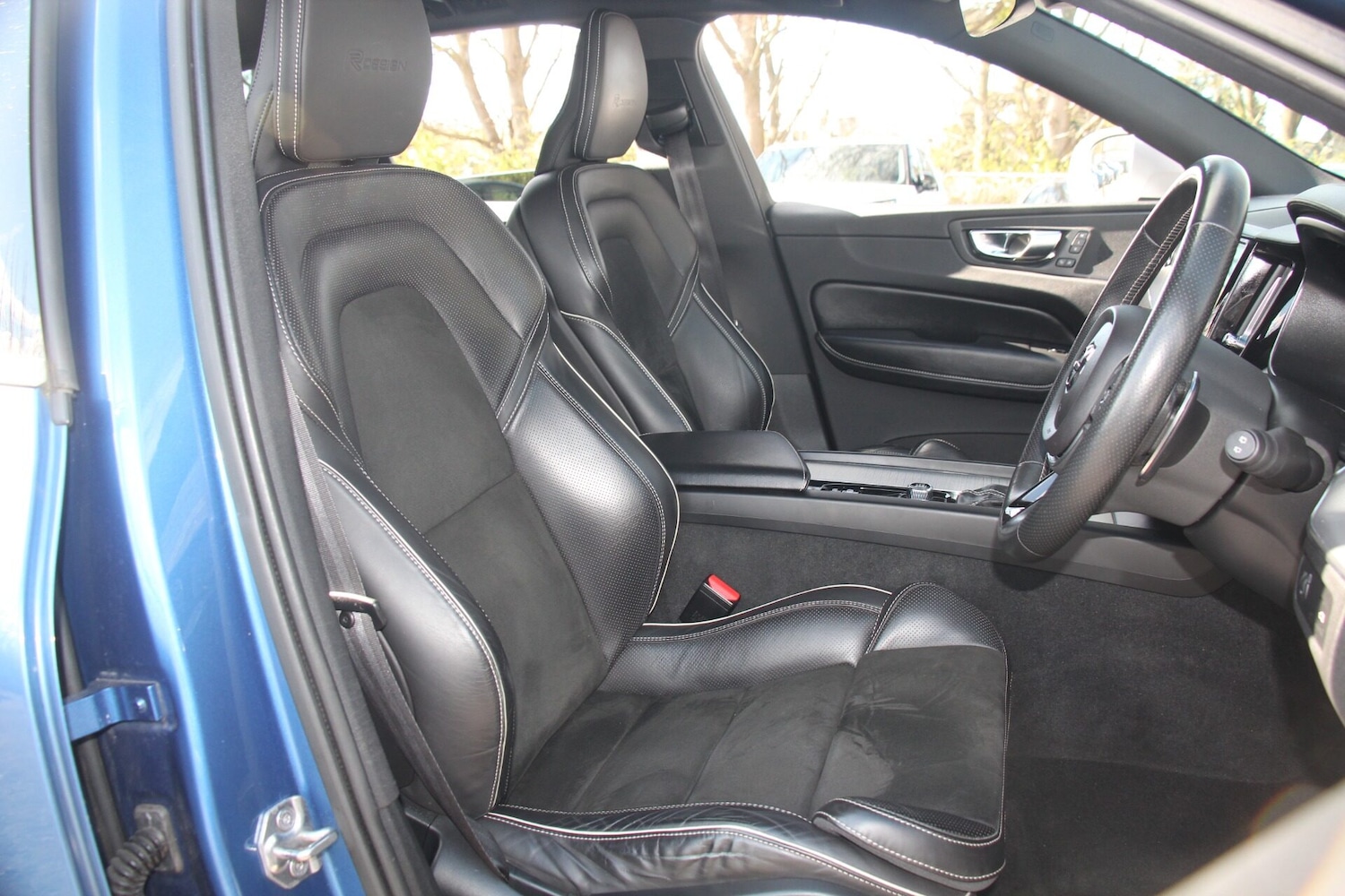 Used Volvo XC60 2018 for sale - 77998649: Photo 9