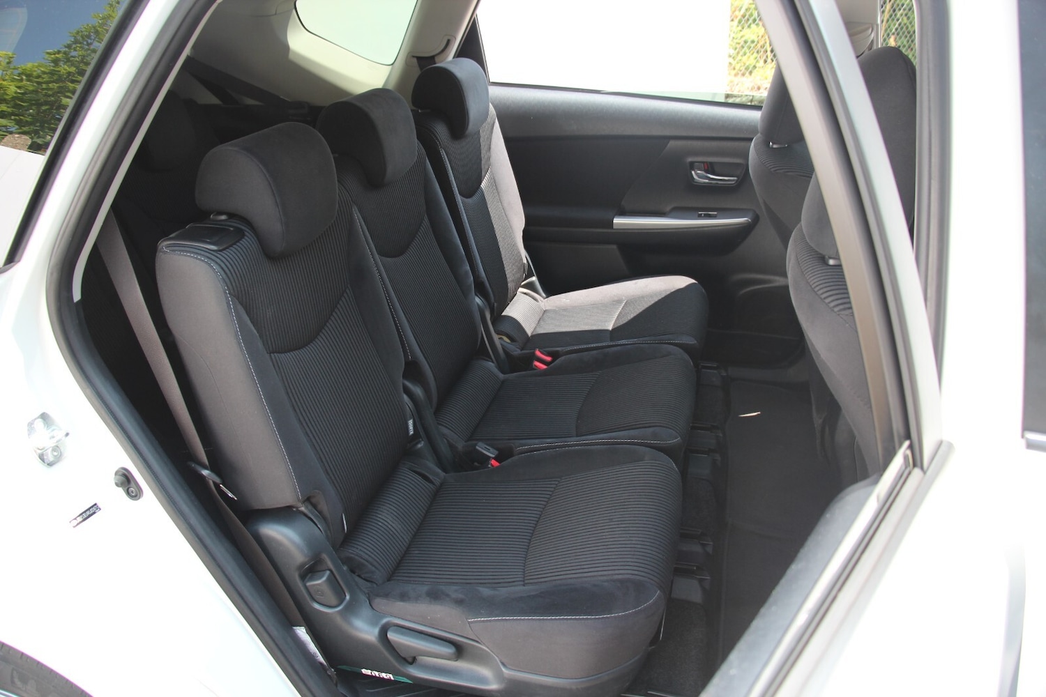 2018 Toyota Prius+ 7-SEAT ICON PLUS TSS HYBRID AUTOMATIC MPV PETROL/ELECTRIC Aut - Picture 11 of 24