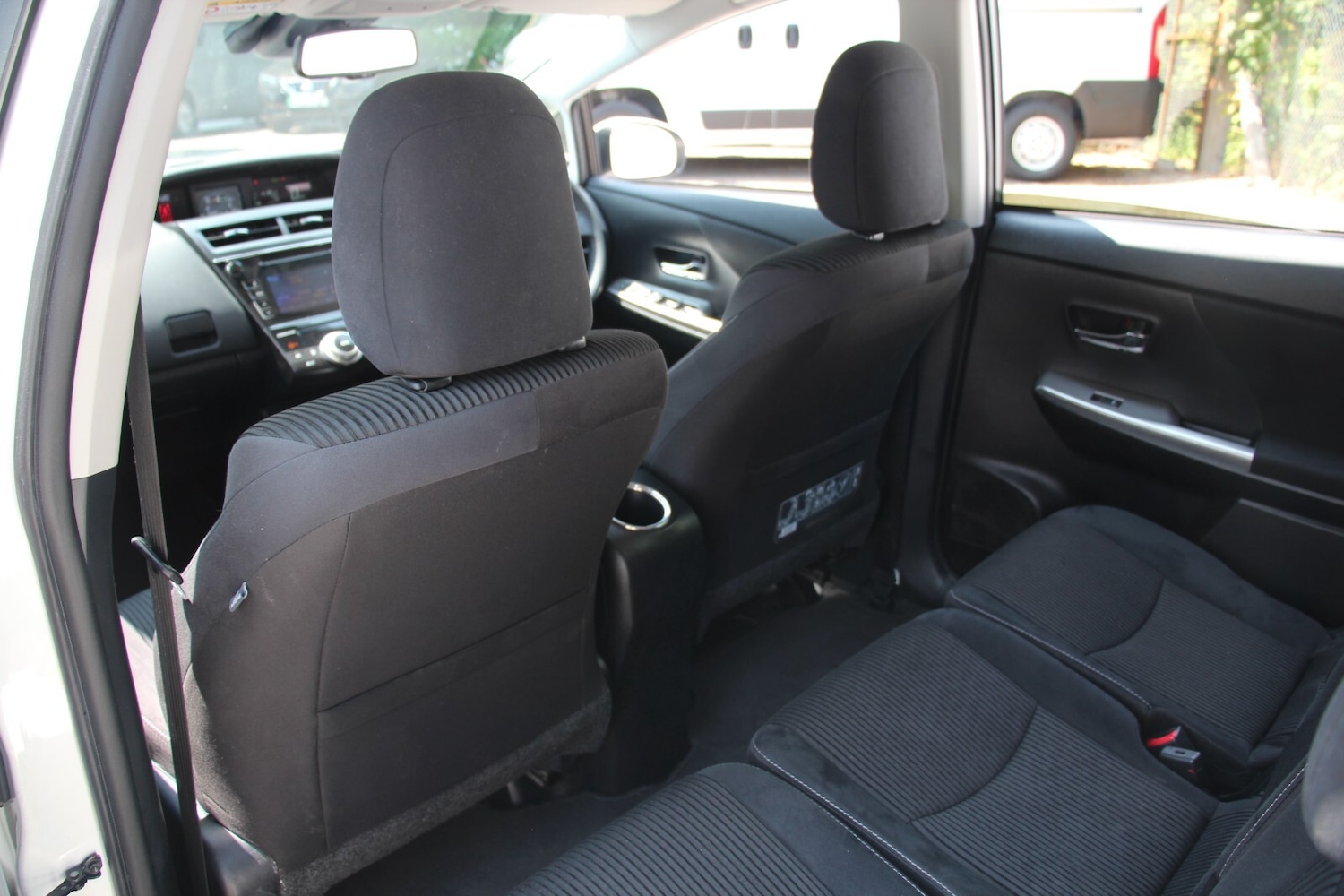 2018 Toyota Prius+ 7-SEAT ICON PLUS TSS HYBRID AUTOMATIC MPV PETROL/ELECTRIC Aut - Picture 13 of 24