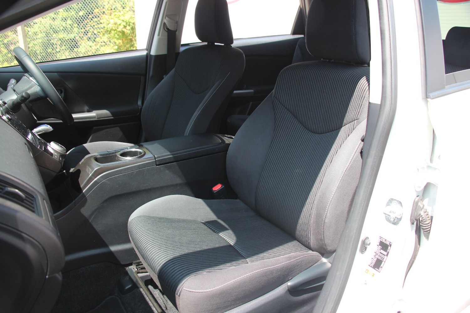 2018 Toyota Prius+ 7-SEAT ICON PLUS TSS HYBRID AUTOMATIC MPV PETROL/ELECTRIC Aut - Picture 14 of 24