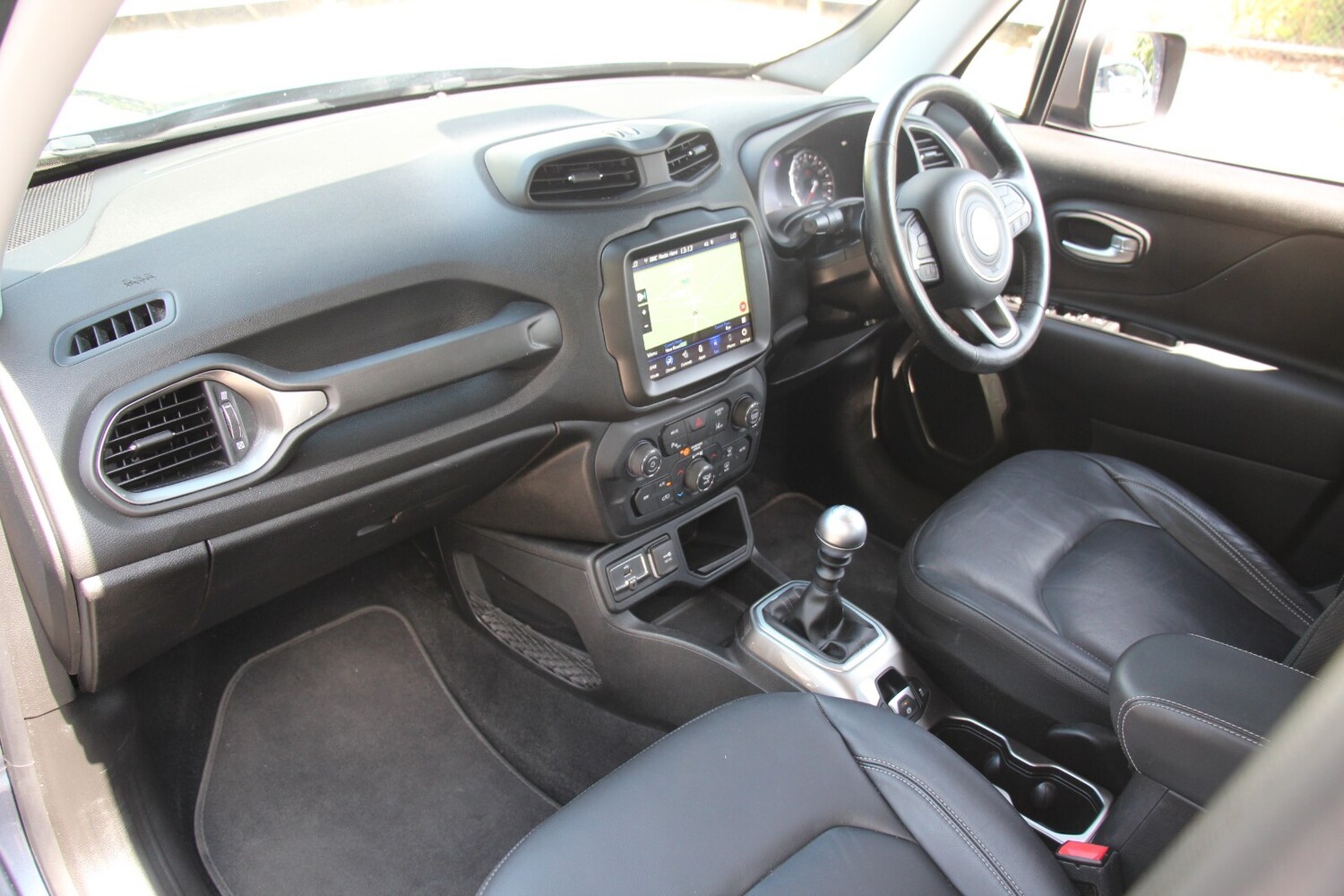 2021 Jeep Renegade 1.0 T3 GSE Limited 5dr Hatchback Petrol Manual - Picture 15 of 24