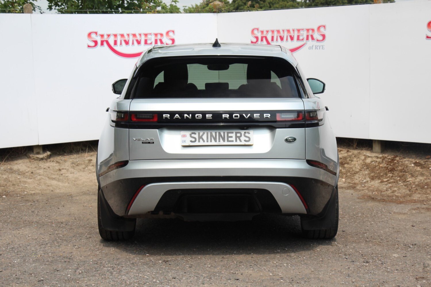 2017 Land Rover Range Rover Velar SE D240 AUTOMATIC Estate Diesel Automatic - Picture 5 of 24