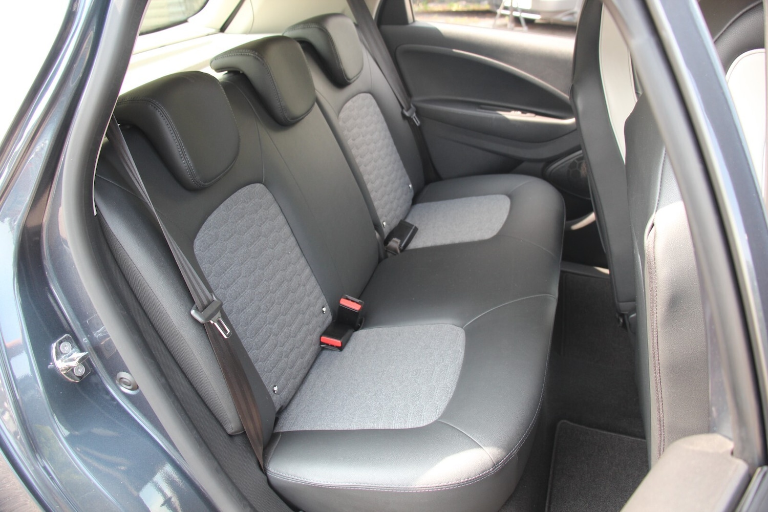 Used Renault Zoe 2021 for sale - 76635271: Photo 11