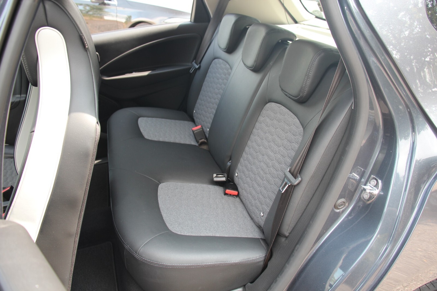 Used Renault Zoe 2021 for sale - 76635271: Photo 12