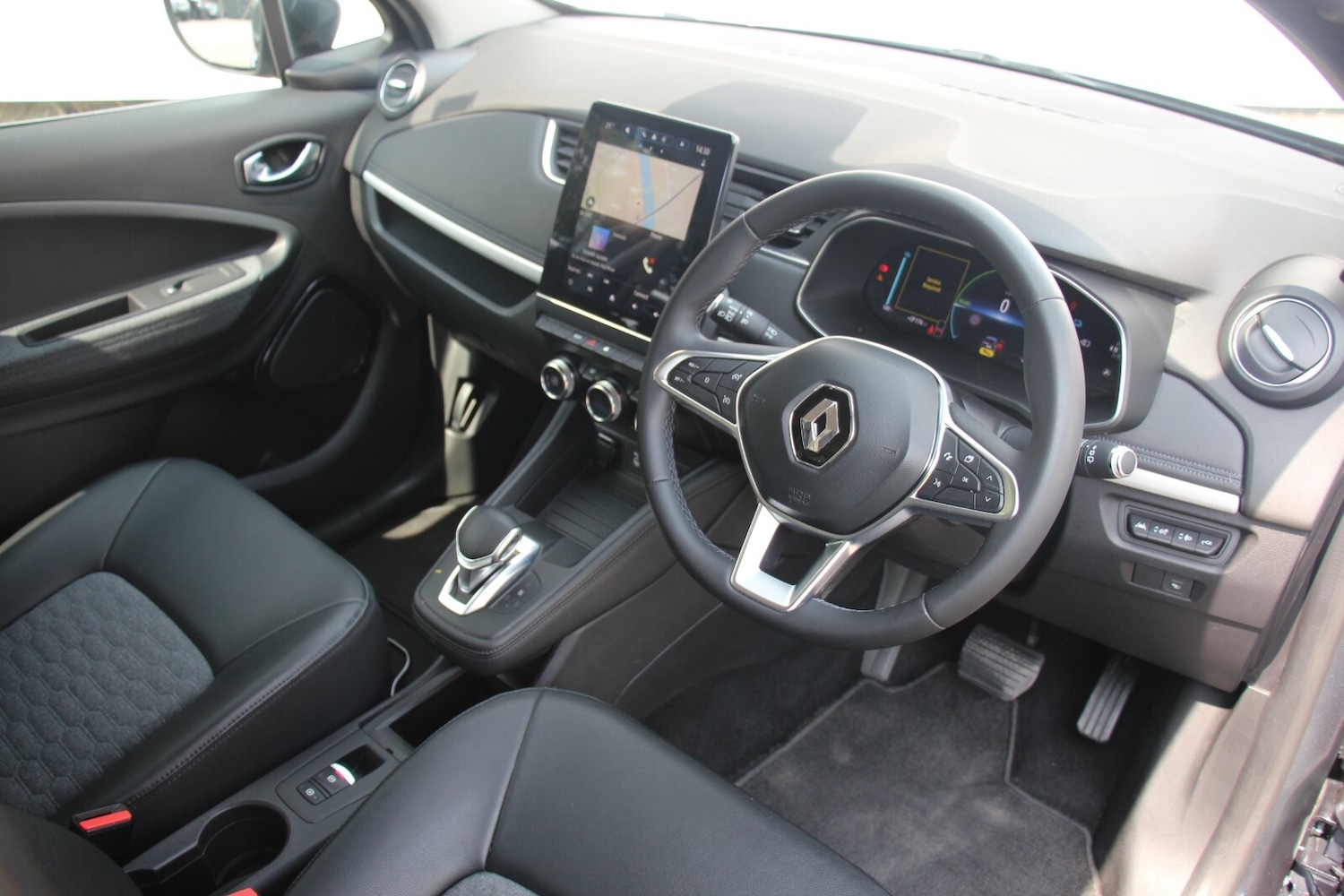 Used Renault Zoe 2021 for sale - 76635271: Photo 8