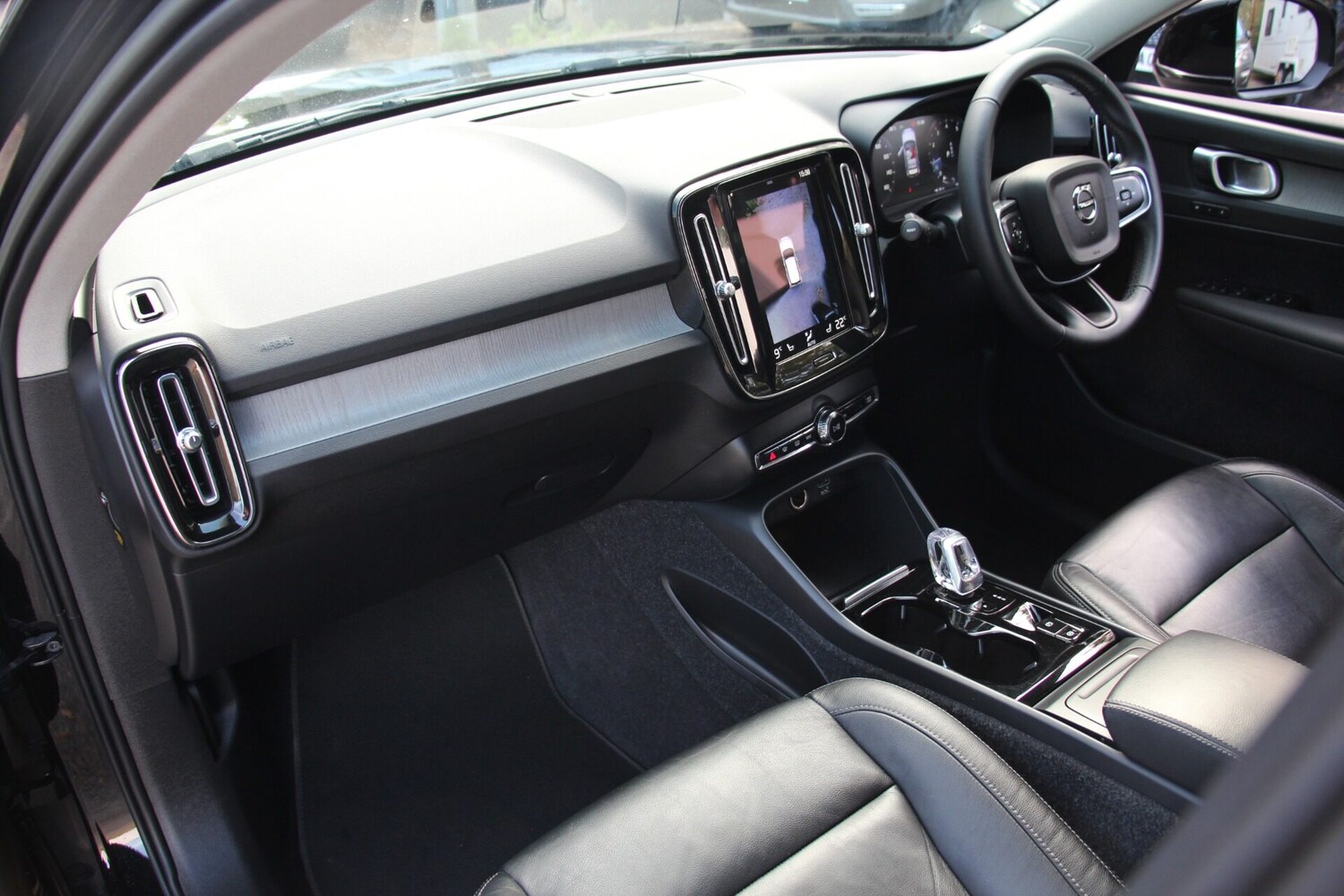 Used Volvo XC40 2022 for sale - 75924722: Photo 15