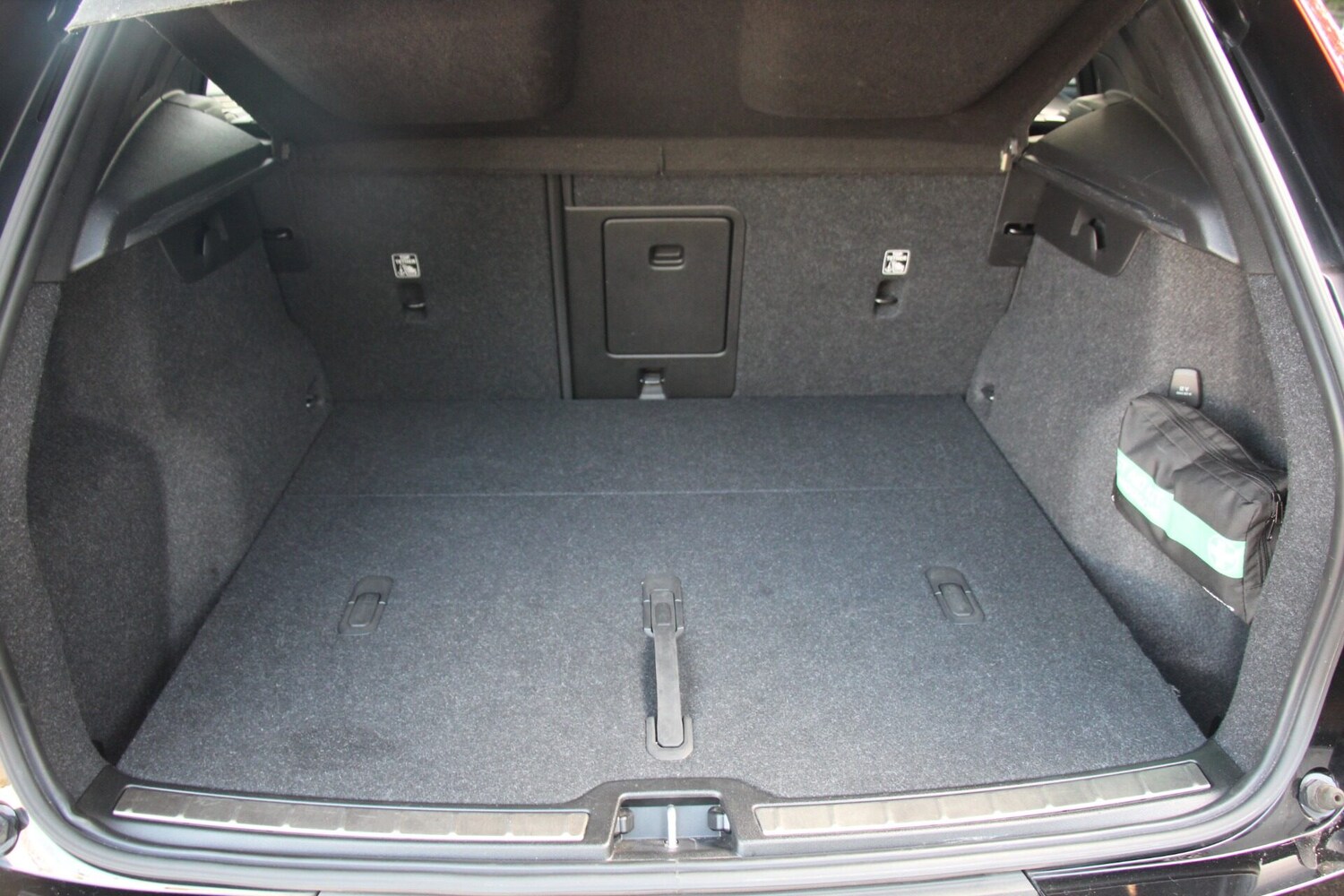 Used Volvo XC40 2022 for sale - 75924722: Photo 21