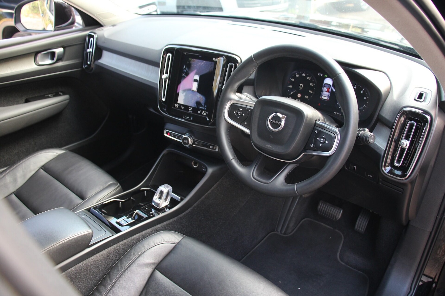 Used Volvo XC40 2022 for sale - 75924722: Photo 8