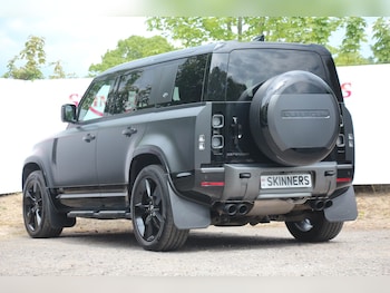 Used Land Rover Defender 2024 for sale - 78565312: Photo
