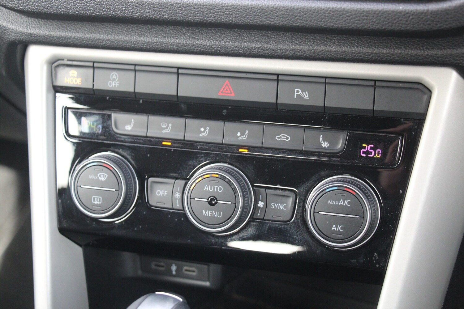 Used Volkswagen T-Roc 2020 for sale - 78190772: Photo 24