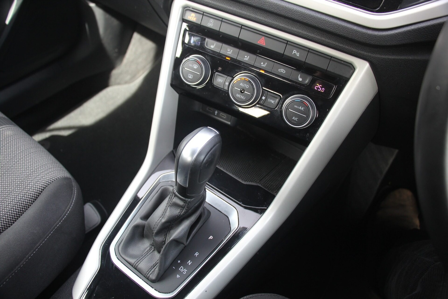 Used Volkswagen T-Roc 2020 for sale - 78190772: Photo 25