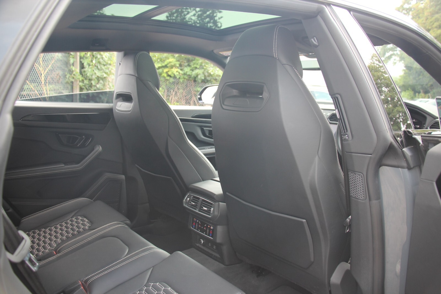 Used Lamborghini Urus 2023 for sale - 76716593: Photo 10