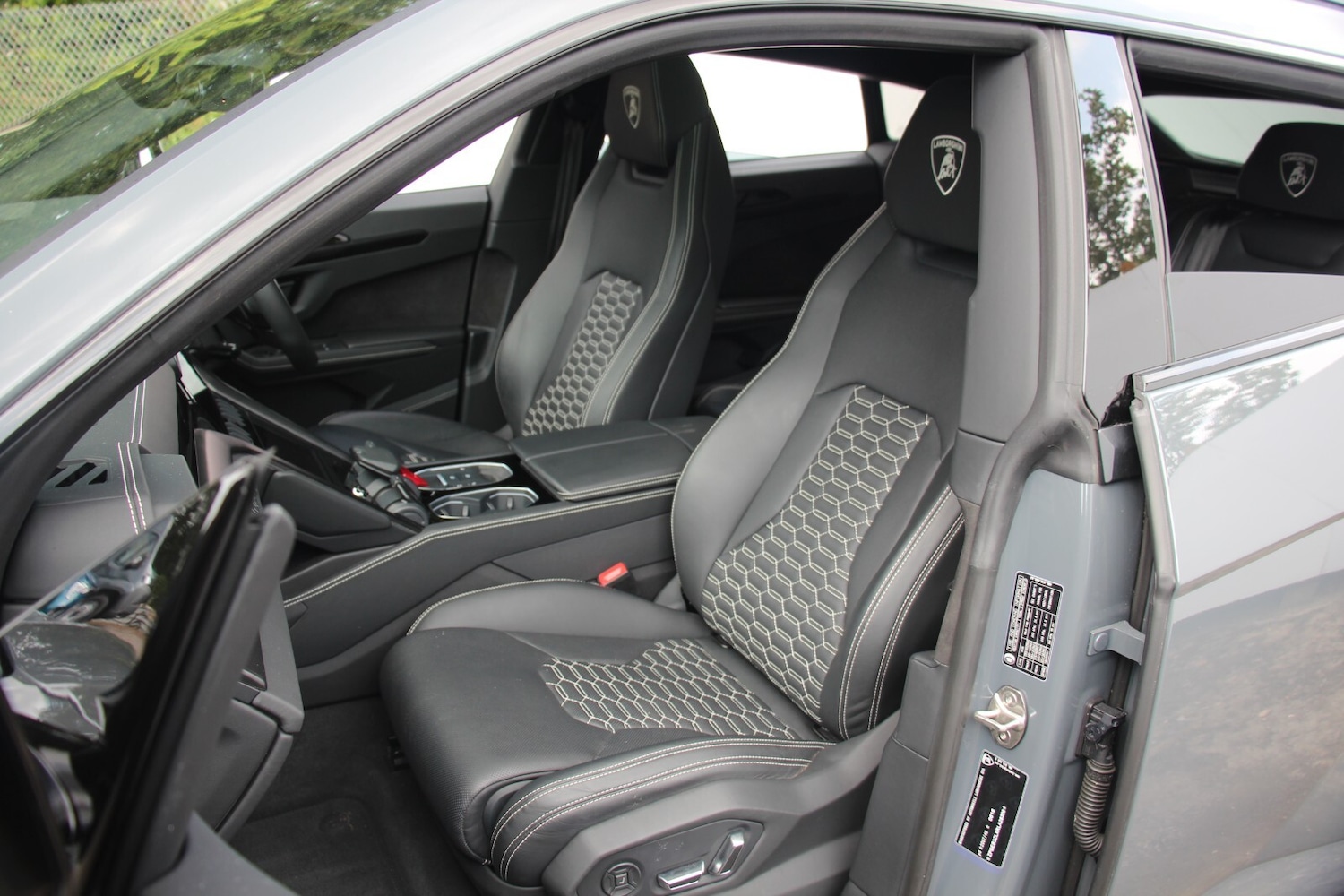 Used Lamborghini Urus 2023 for sale - 76716593: Photo 14