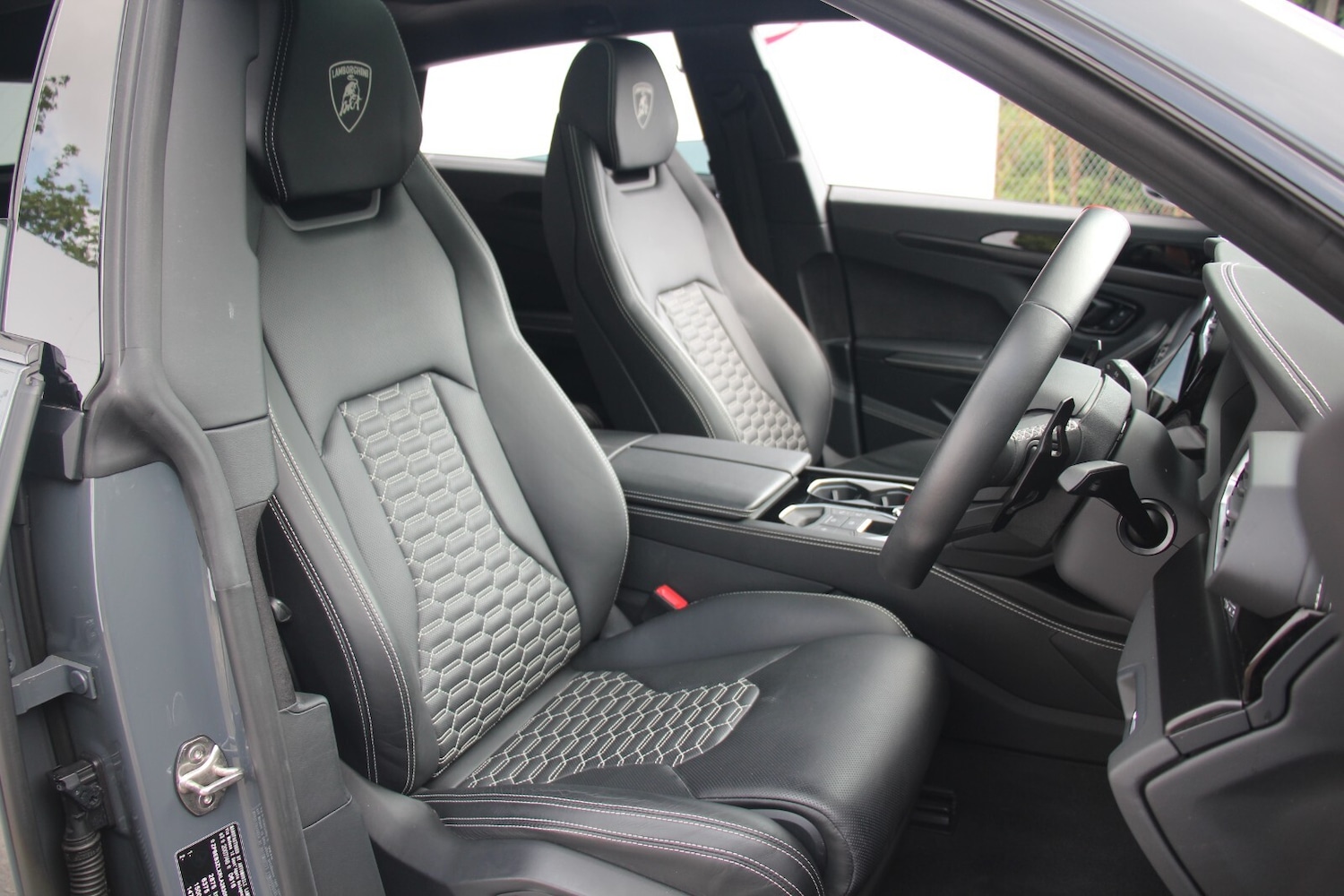 Used Lamborghini Urus 2023 for sale - 76716593: Photo 9