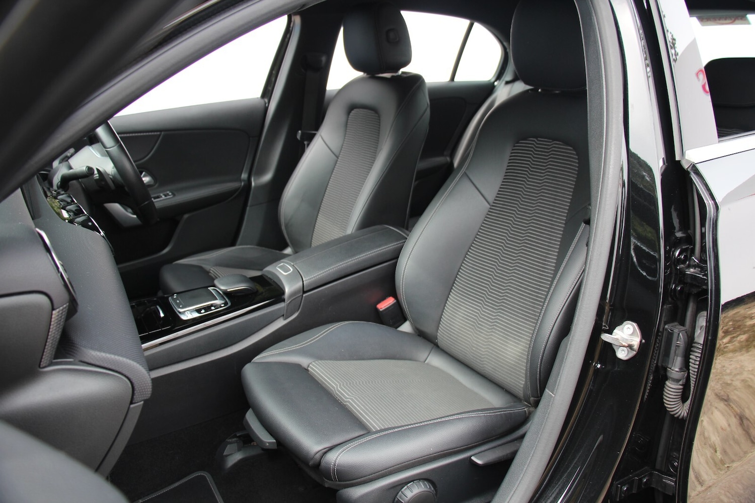 Used Mercedes-Benz A-Class 2018 for sale - 76635253: Photo 14