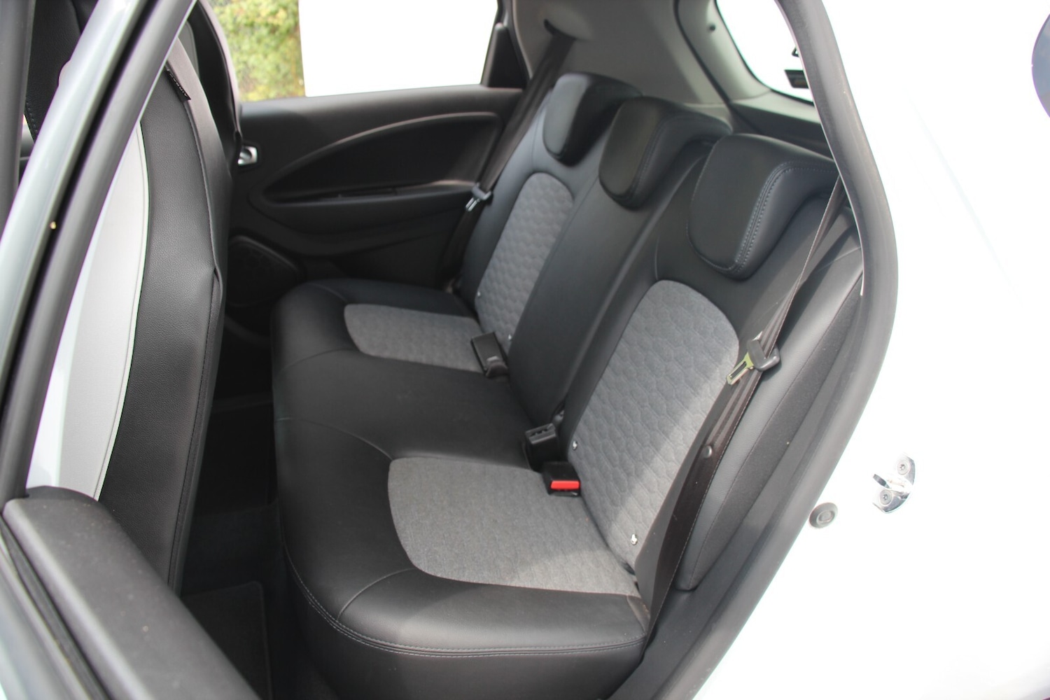 Used Renault Zoe 2021 for sale - 76744749: Photo 12